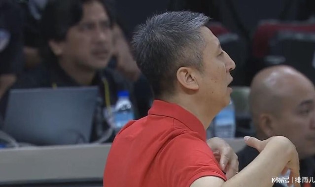 开云体育线上-两战全胜后！男篮阵容大清洗，郭士强扶正双王炸，4人基本出局！