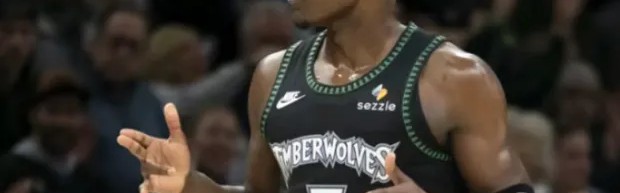 开云体育网页-爱德华兹全场17投仅6中，得到19分6篮板5助攻1抢断1封盖